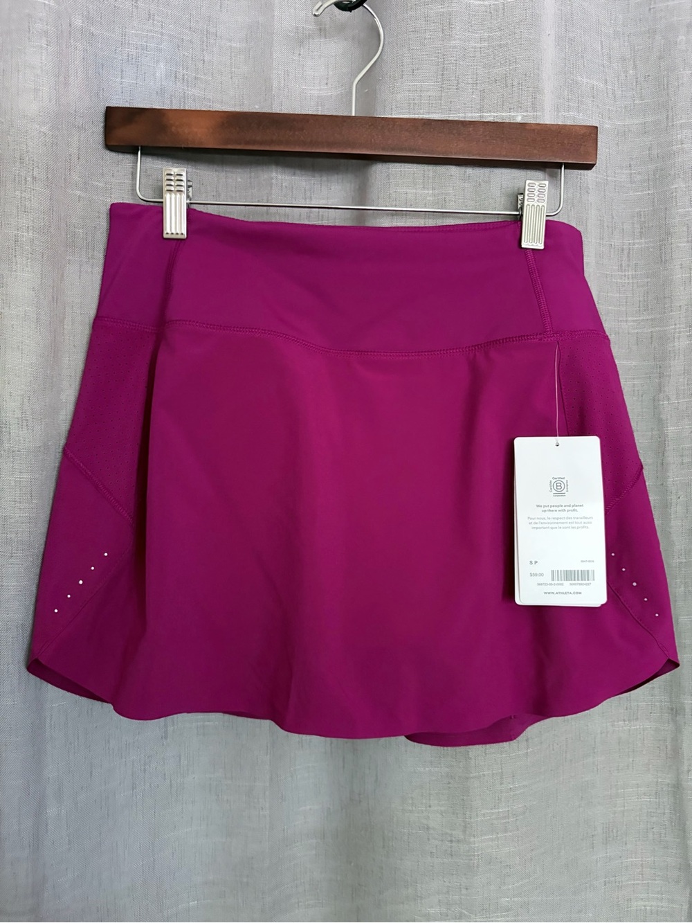 Athleta Run With It 14” Skort (Jupe Short) NWT Small